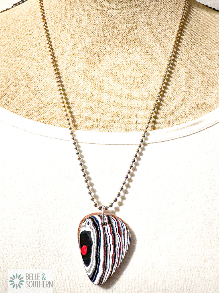 Fordite Guitar Pick Bead Chain Necklace on a mannequin